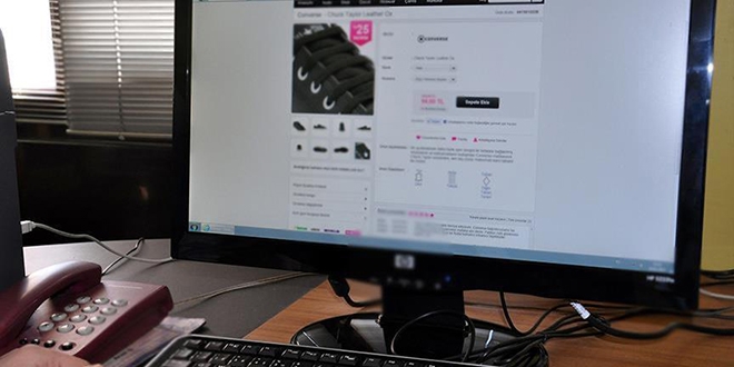 'Online alışverişte giyim çılgınlığı yaşanıyor'