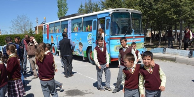 33 y�ll�k otob�s k�t�phane oldu