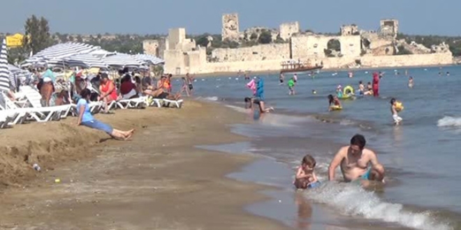 Mersin'de deniz sezonu açıldı