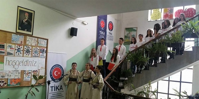 T�KA'dan Meksika'daki 'T�rkiye �lkokulu'na destek