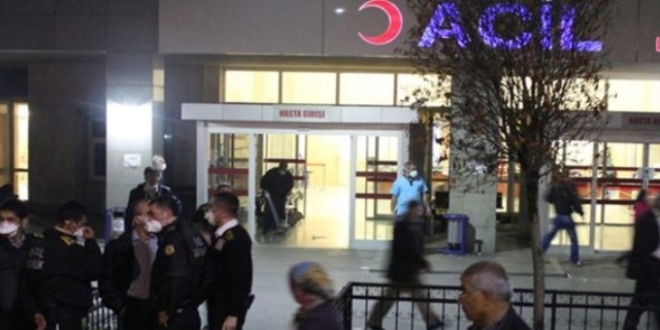 Mu�la'daki feci kazada yaralanan 2 ki�i �zmir'e sevk edildi