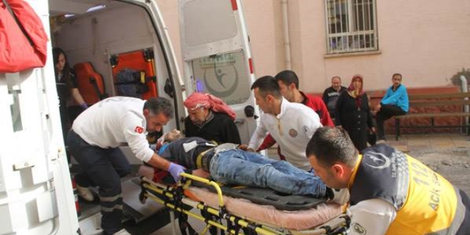 Van'da ter�r sald�r�s�: 3 g�venlik korucusu yaraland�