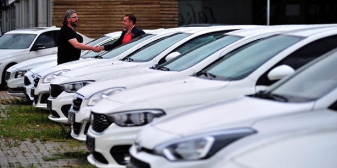 Satılan yeni 4 otomobilden biri filoya katıldı