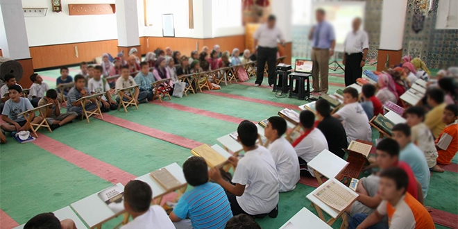 Diyanet, ücretli 5 bin Kuran Kursu öğreticisi alacak