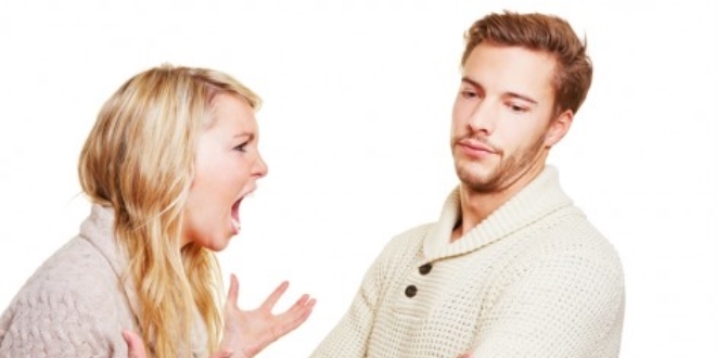 'K�skan� memur', e�inin hakk�nda hayali soru�turma ba�latt�