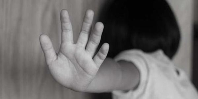 Tacizle suçlanan öğretmen: Öğrencilerimi bazen ısırırım