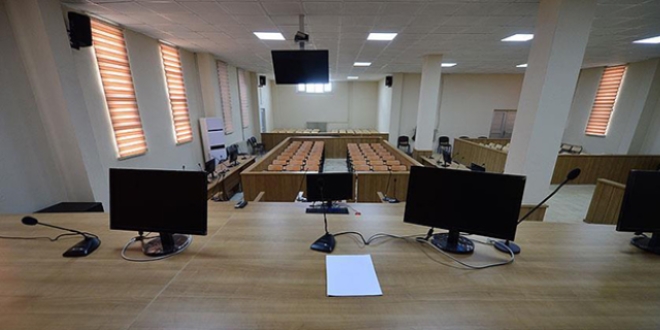 Isparta'da darbeci askerlerin yarg�lanmas�na ba�land�