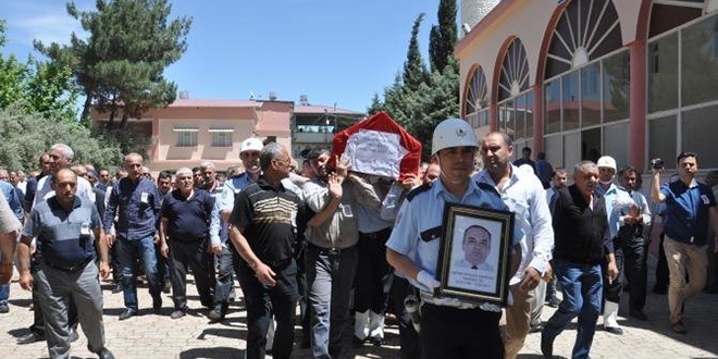 Kanserden ölen polis memuru toprağa verildi