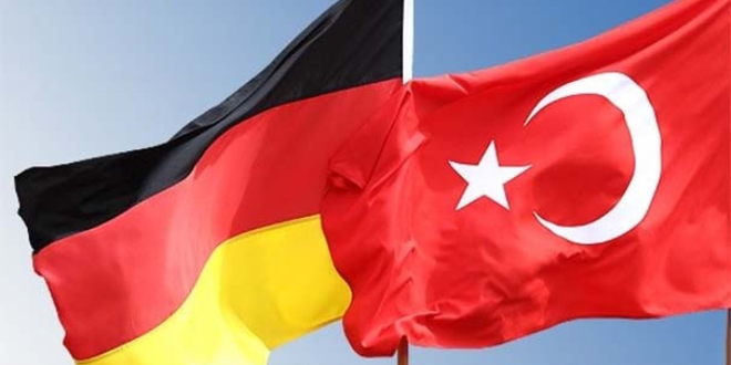 Almanya'dan T�rkiye a��klamas�