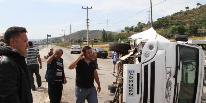 Mu�la'da ��renci servisi devrildi: 5 yaral�