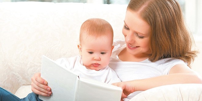 Bebeklere alt aylktan itibaren kitap okuyun