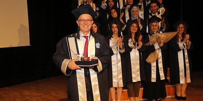 Diş hekimliği hayaline 58'inde kavuştu