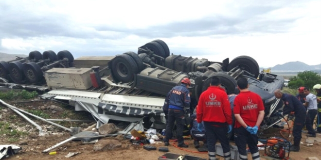 Kayseri'de zincirleme trafik kazas�: 8 yaral�