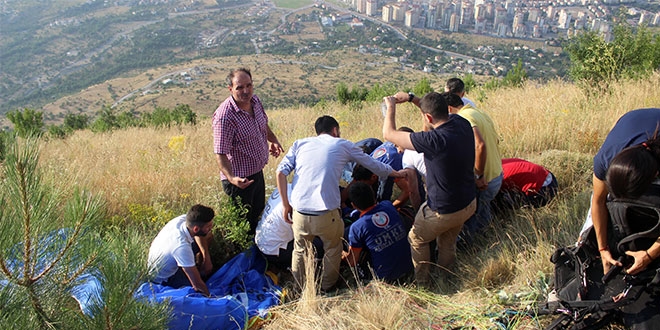 Kayseri'de para��t kazas�: 8 asker yaral�