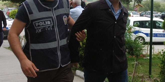 Sakarya'da market sahibi 2 kardeş gözaltına alındı