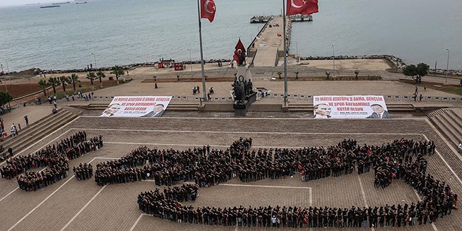 Bedenleriyle 'Atatürk imzası' yaptılar