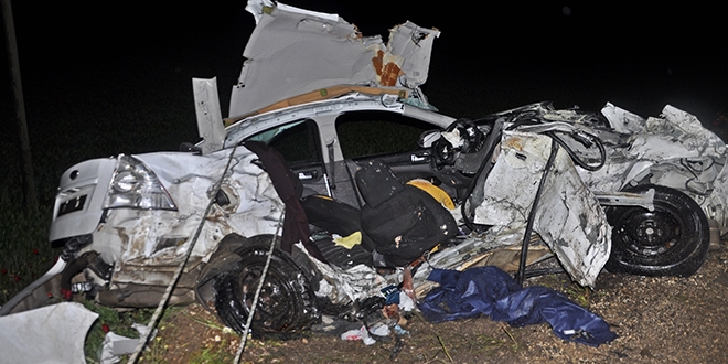 Ad�yaman'da trafik kazas�: 3 �l�, 1 yaral�