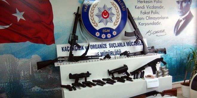 Hatay'da silah kaçakçılarına operasyon