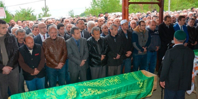 Deprem korkusuna kalbi dayanmadı