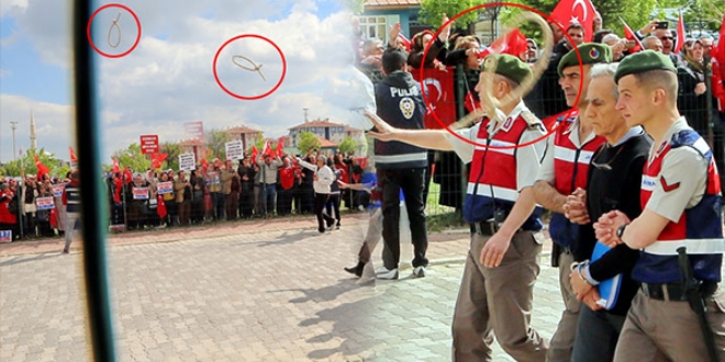 Düğümlü ipin, Akın Öztürk'ün üzerine atıldığı o anlar...