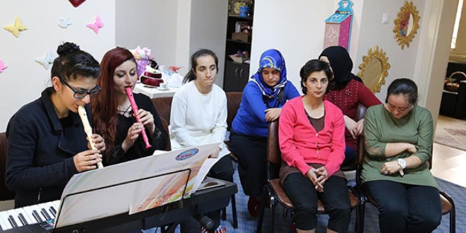 'Kaymakamın kızları' engelleri aşarak hayallerine kavuştu