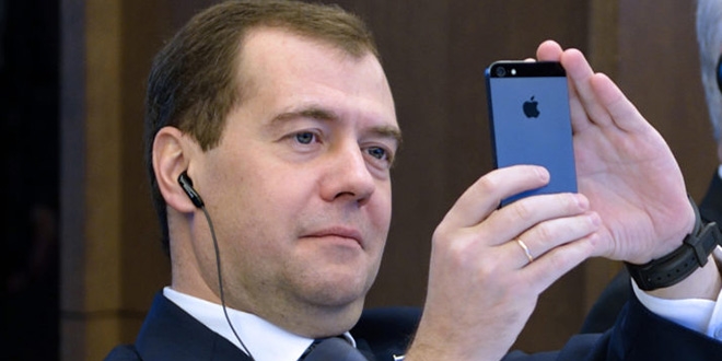 Medvedev, Ayasofya ve Sultanahmed'i ziyaret etti