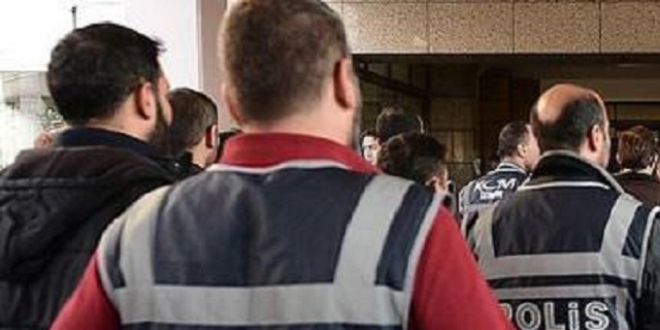 İstanbul'da 12 insan kaçakçısı tutuklandı
