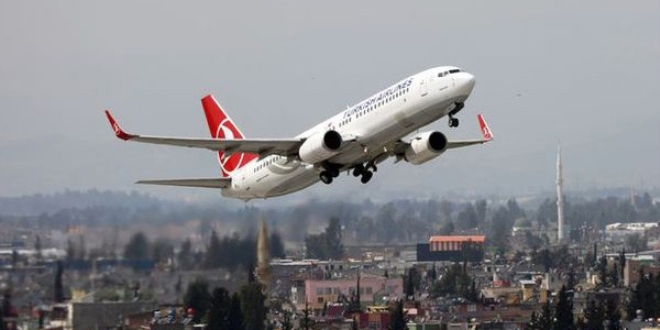 THY Pilotu: Kalkış sırasında çok sayıda kuşa çarptık