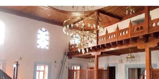462 yllk ah Sultan Camii yeniden alyor