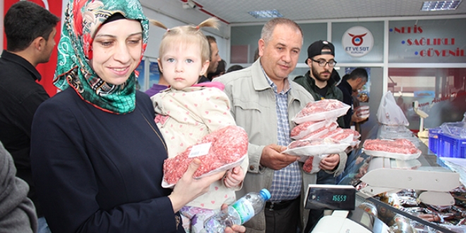 Yozgat ESK'de, 'ucuz et' kuyruk oluşturdu