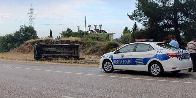 Kemer'de işçi minibüsü devrildi: 5 yaralı
