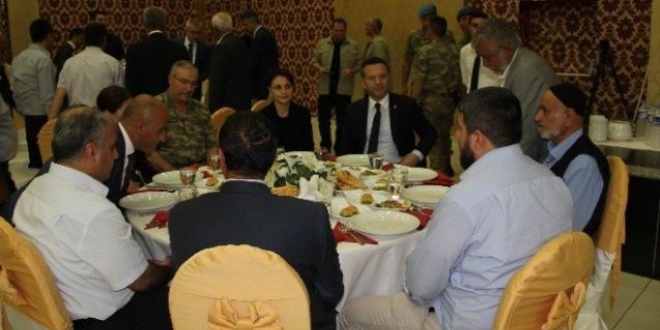 Diyarbakır'da şehit ve gazi yakınları iftarda buluştu
