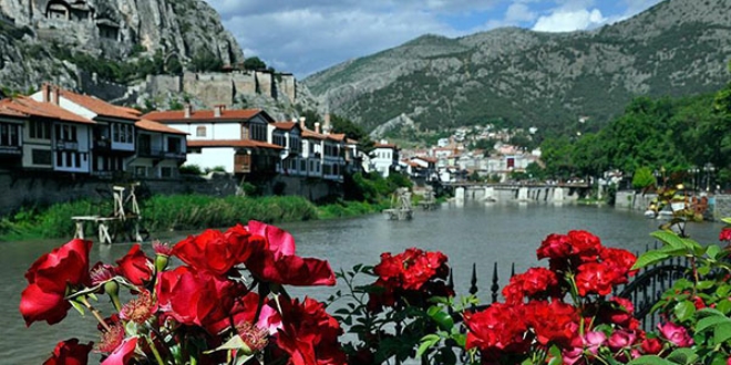 'Şehzadeler şehri'nde 650 bin turist hedefi