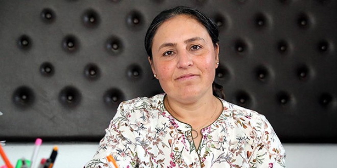 Bu mahallenin muhtarı soyadı gibi 'hamarat'