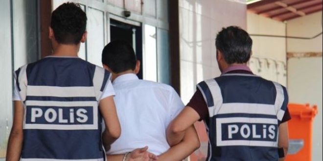 Sivas'ta meslekten ihra edilen bir astsubay tutukland