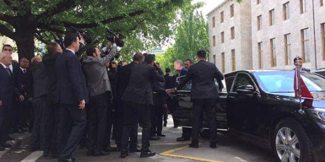 Erdoğan AK Parti grup toplantısı için TBMM'de