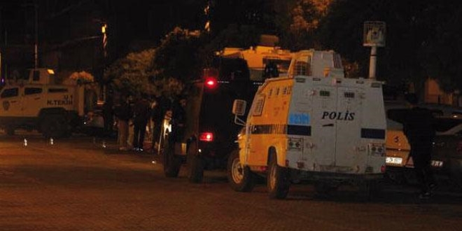 Mardin'de polise el bombal saldr: 1 yaral