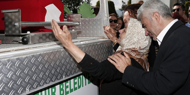 Başsavcı Alper'in annesi hayatını kaybetti