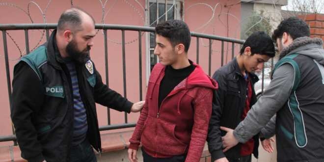 İstanbul'da okul önlerinde narkotik denetimi