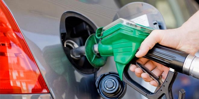 Benzine 12, motorine 15 kuruş indirim yapıldı