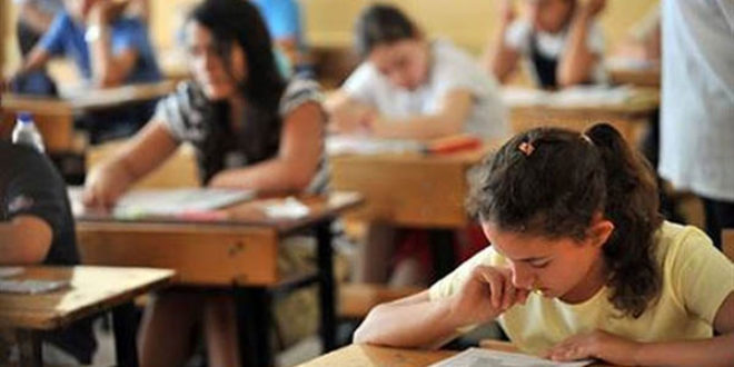 Bitlis'te 51 öğrenci tüm soruları yanıtladı