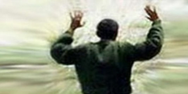 Hakkari'de iki terörist teslim oldu