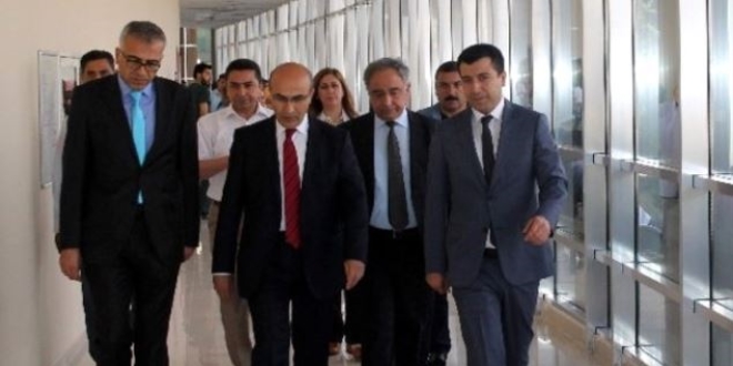 Vali Demirta, yaral 4 askeri hastane de ziyaret etti