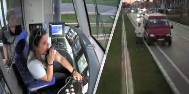 Tramvay hatt�nda namaz k�lan Duran'dan s�r�c�ye te�ekk�r