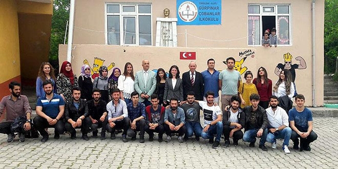 Üniversite öğrencileri köy okulunu yeniledi