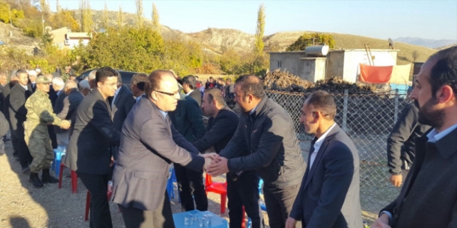Komutan'dan patlamada çocukları ölen aileye ziyaret
