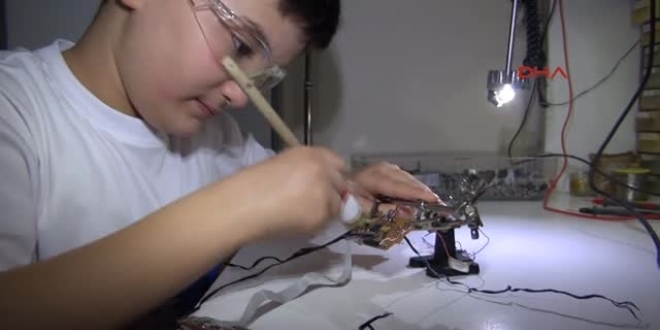 Gen� mucitin hayallerini form�ller s�sl�yor