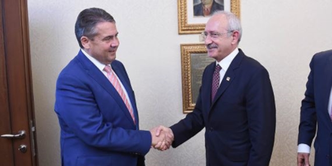 K�l��daro�lu, Almanya D��i�leri Bakan� ile g�r��t�