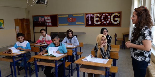 Hem �obanl�k yap�p hem s�navlarda ba�ar�l� oldular