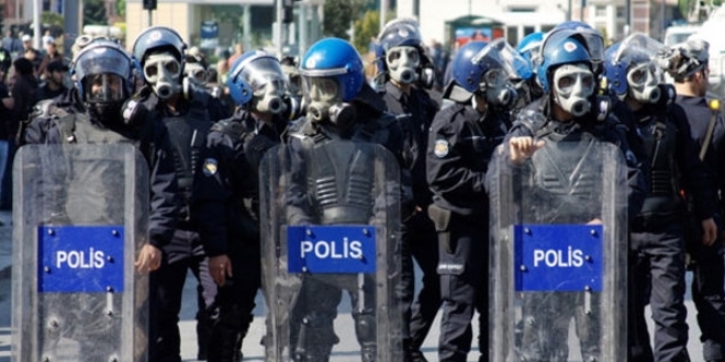 Manisa'da polisler, OHAL tazminatı istedi